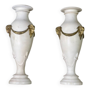 Paire de vases en marbre