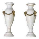 Paire de vases en marbre blanc statuaire, bronze doré, vers 1900