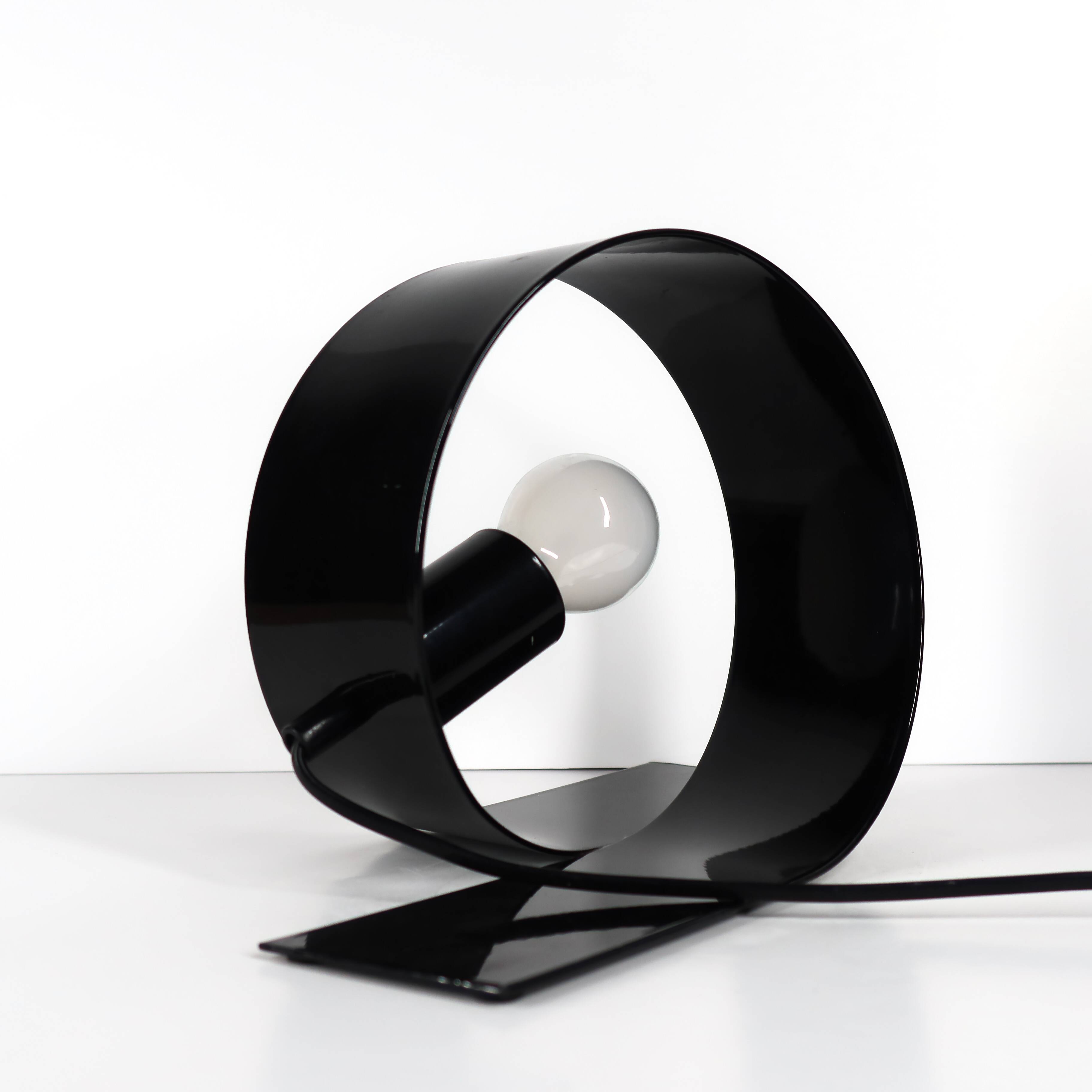 Massive Looping Table Lamp