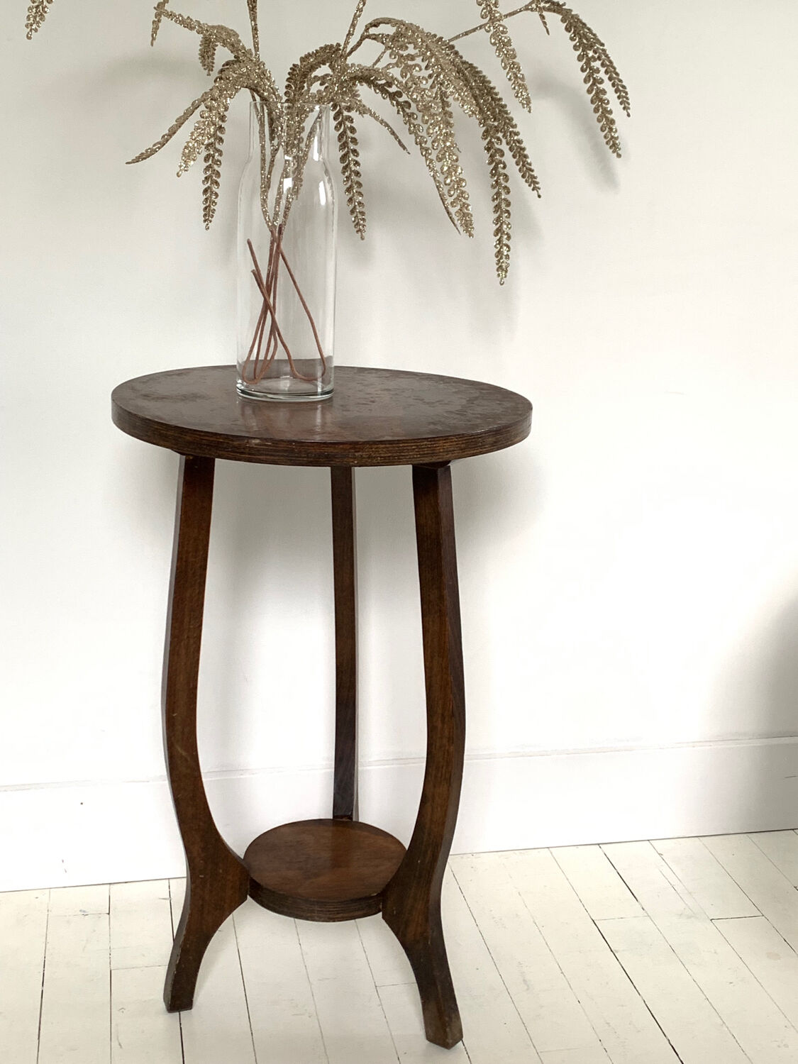 Wooden pedestal table