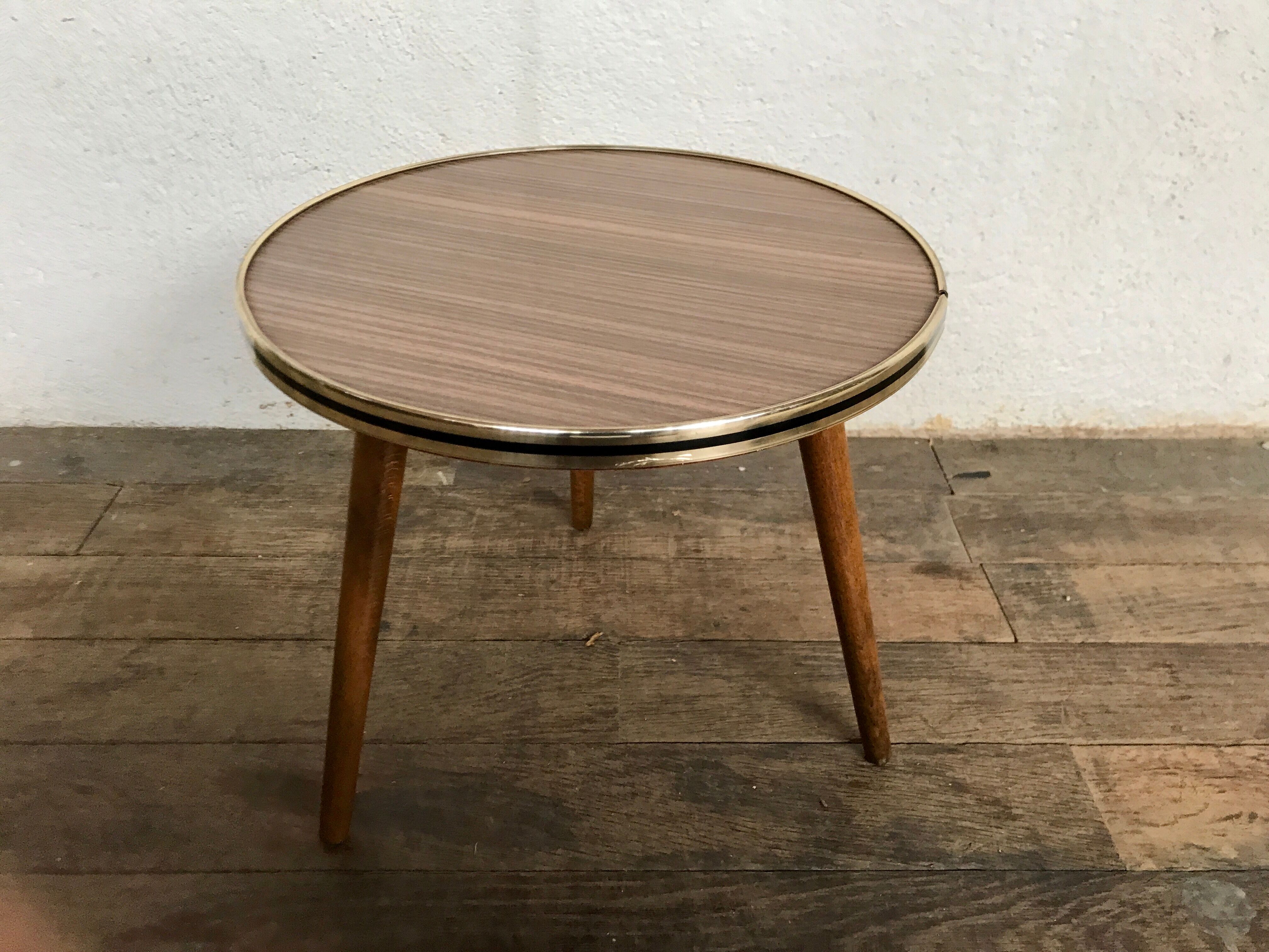 Guéridon petite table basse ronde brune vintage tripode porte plante