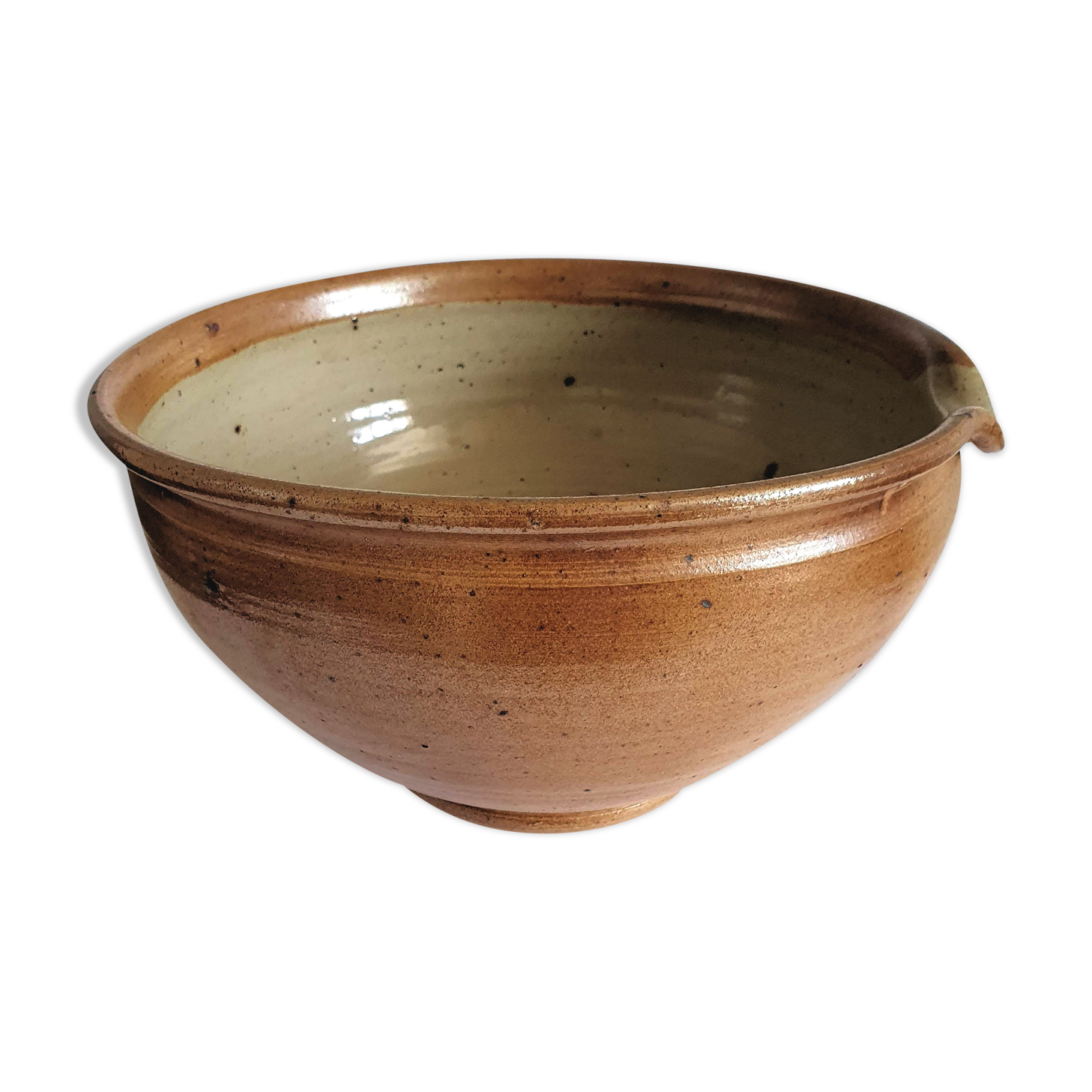 Stone Digan sandstone salad dish in La Borne