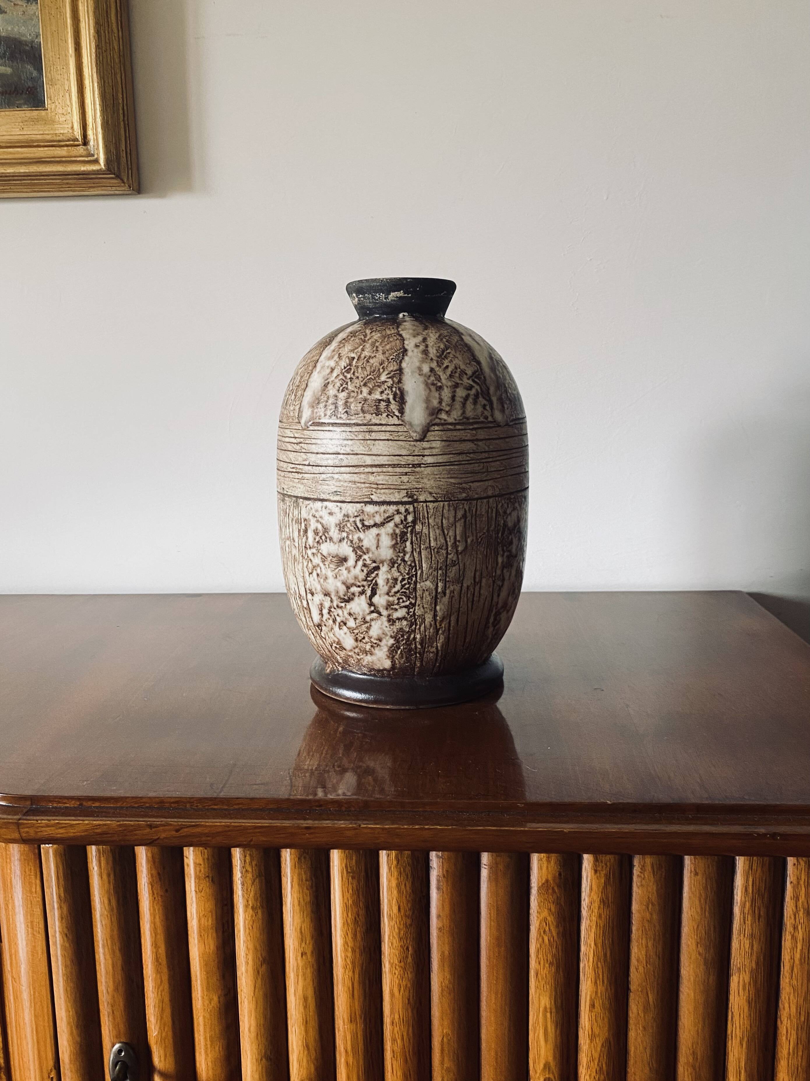 Louis Auguste Dage, Art Deco unique ceramic vase, France 1930