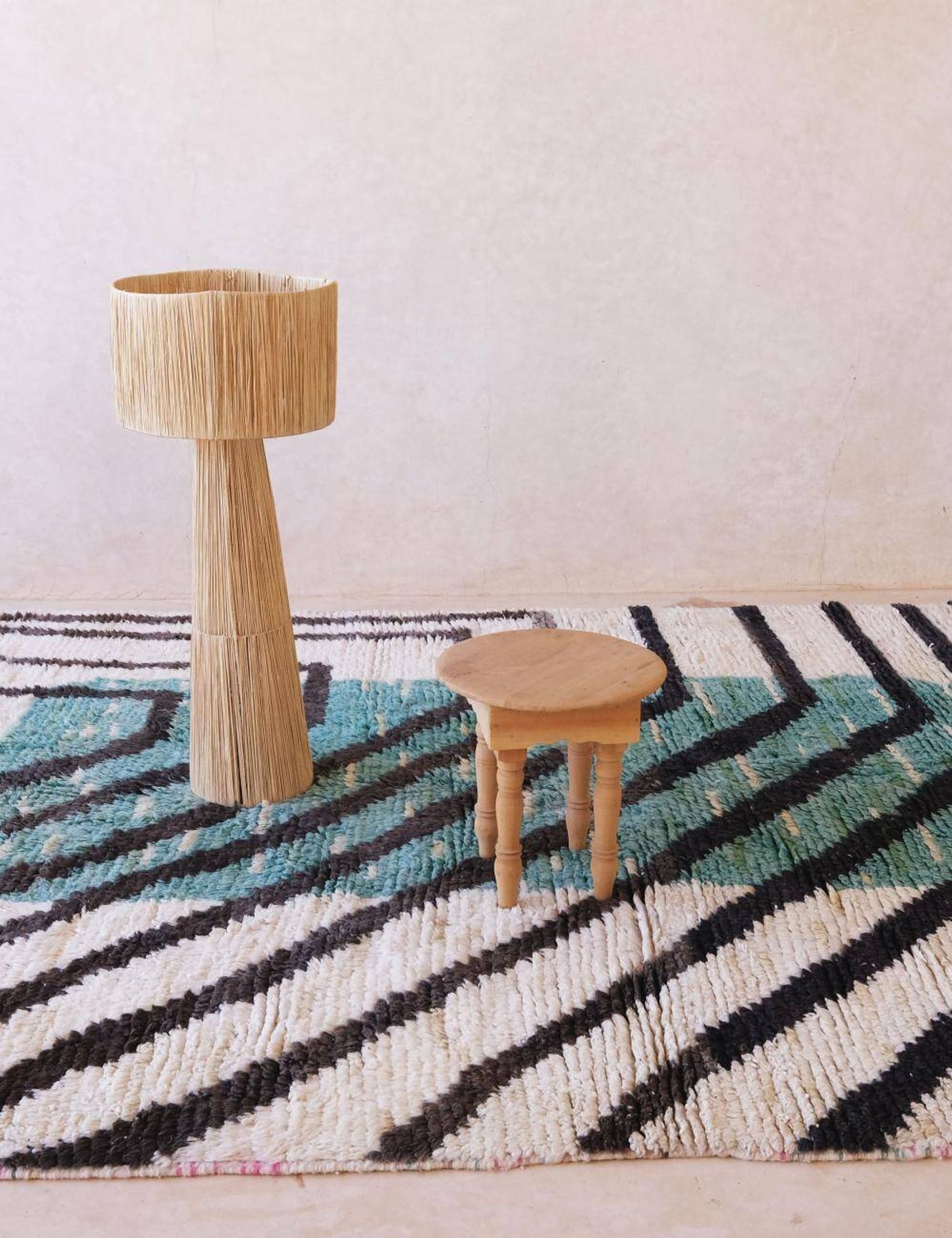 Contemporary Moroccan Rug - 378 x 242 cm