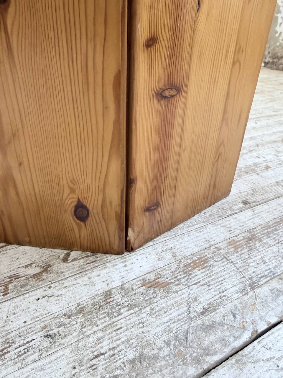 Hexagonal console table guéridon Regain pine 1970