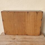 Compartmented wooden shelf