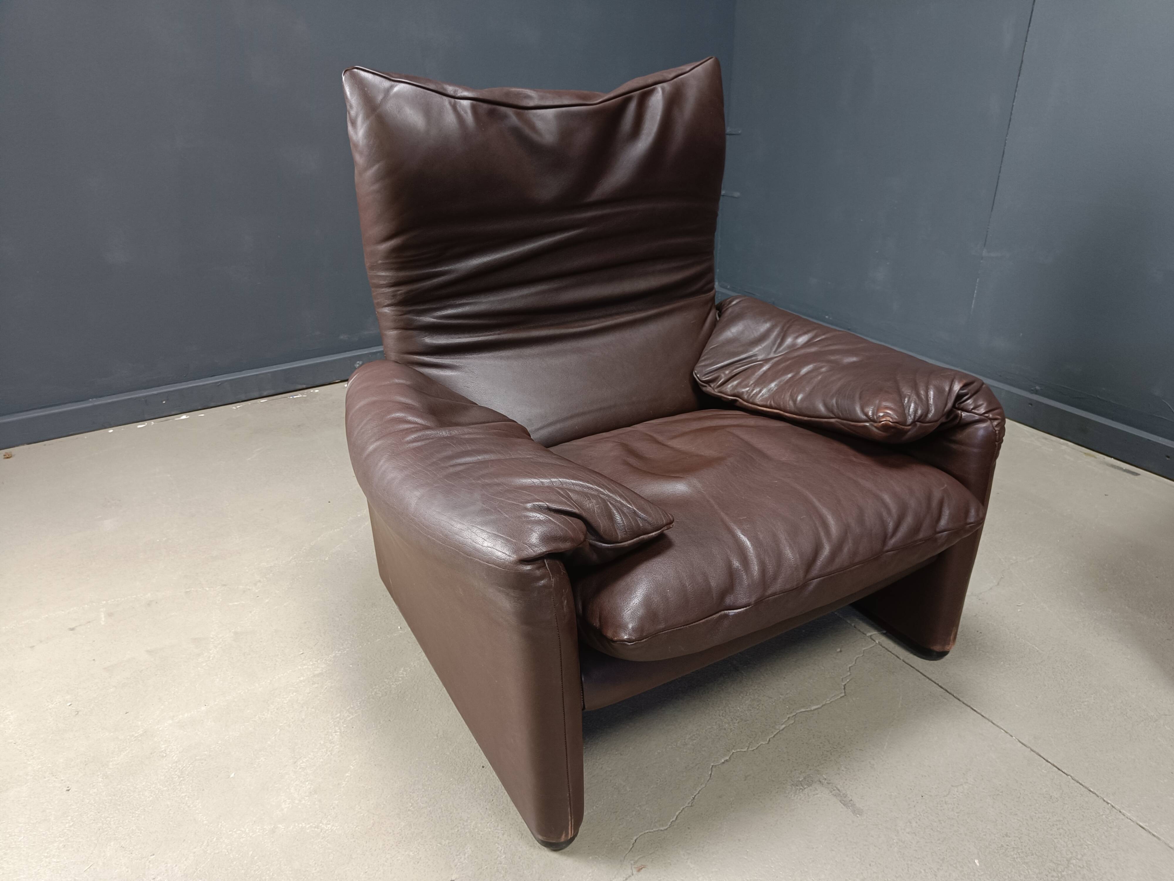 Ensemble de canapés Maralunga en cuir marron vintage, années 1970