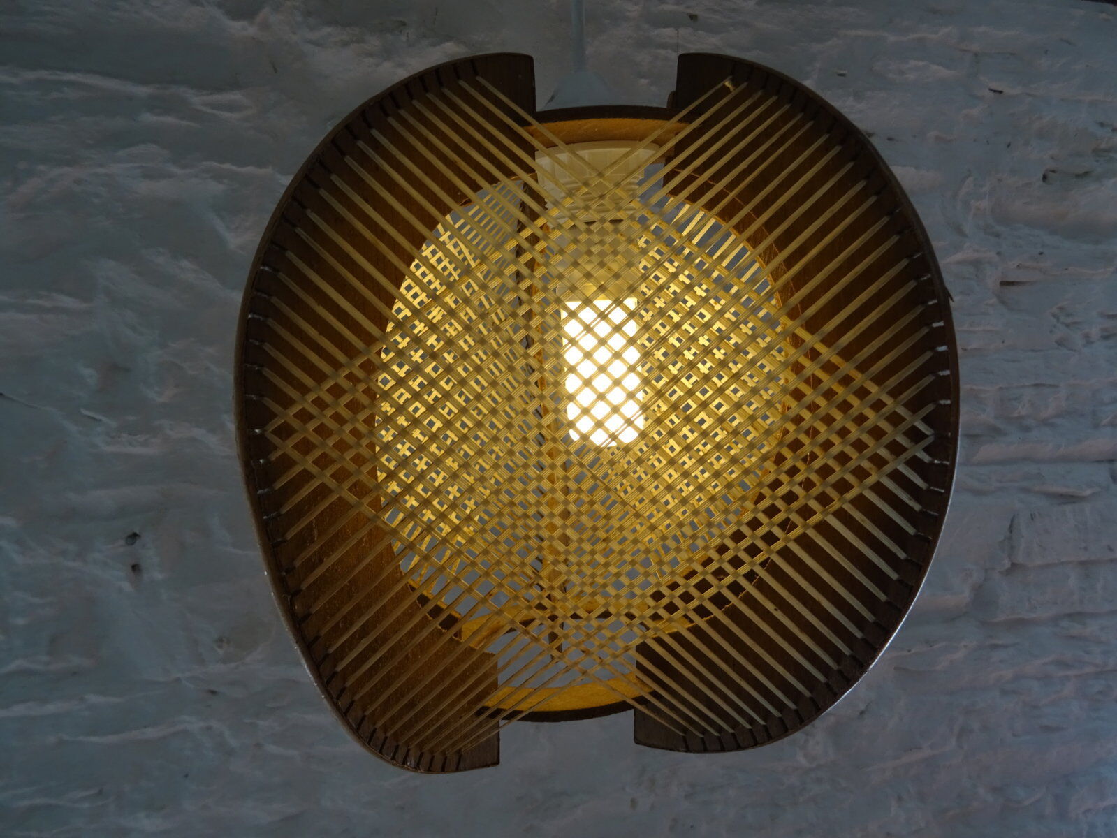 Scandinavian hanging lamp wire and wood