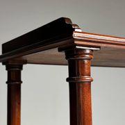 Étagère en acajou du 20e siècle