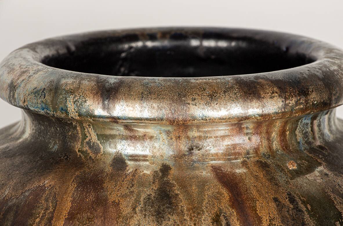 Large Art Deco vase, in glazed and iridescent blue stoneware, by Roger Guérin 1930.