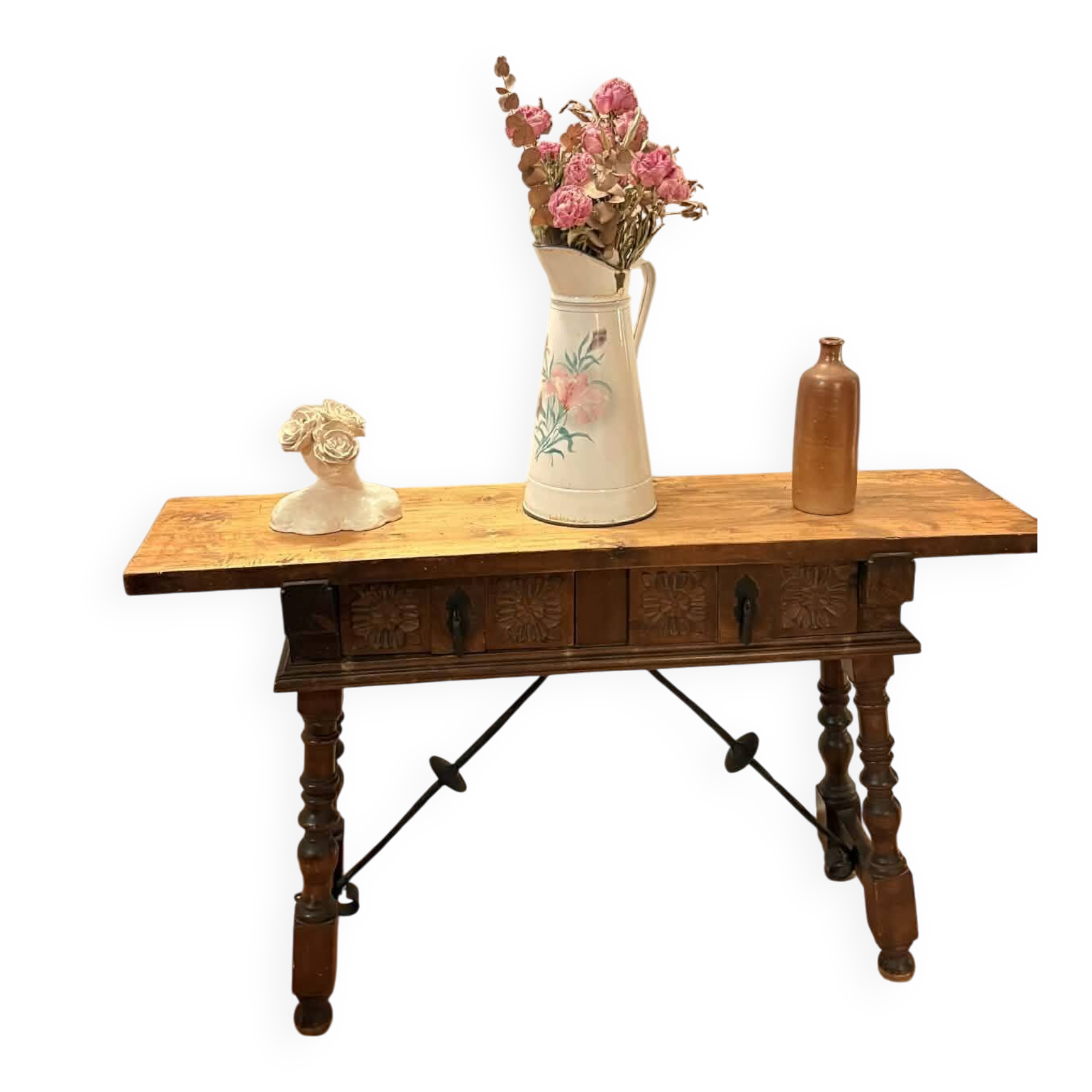 Baroque Spanish console table in carved walnut, 17th-18th century.