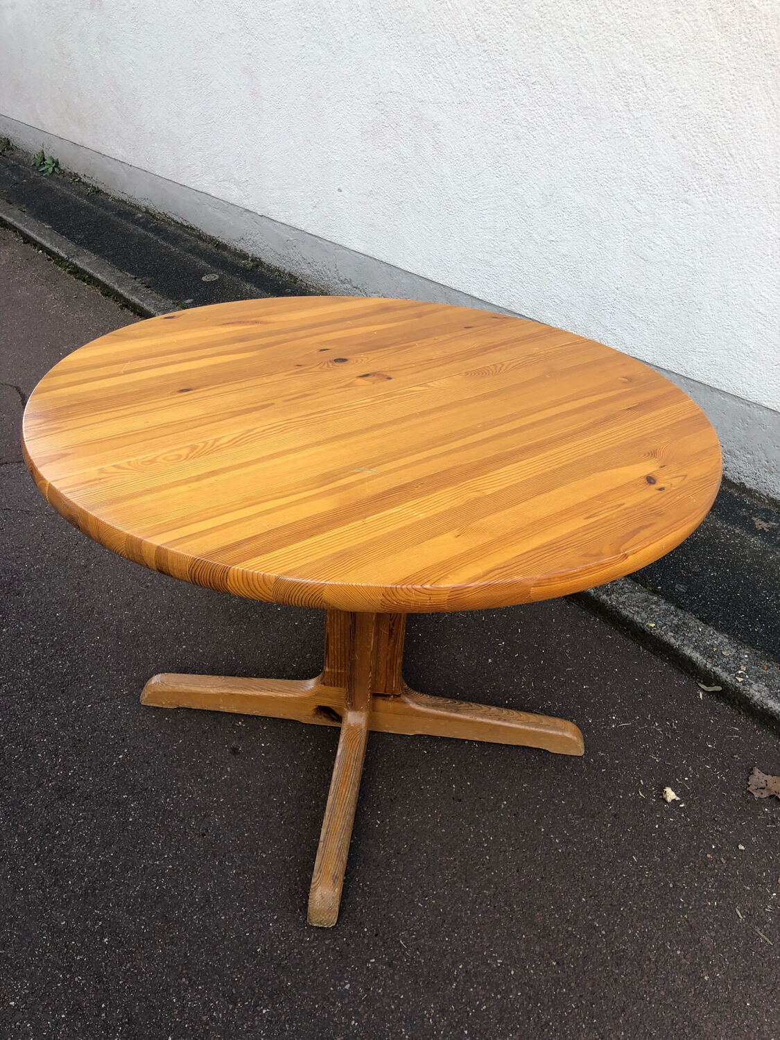 Baumann pine dining table