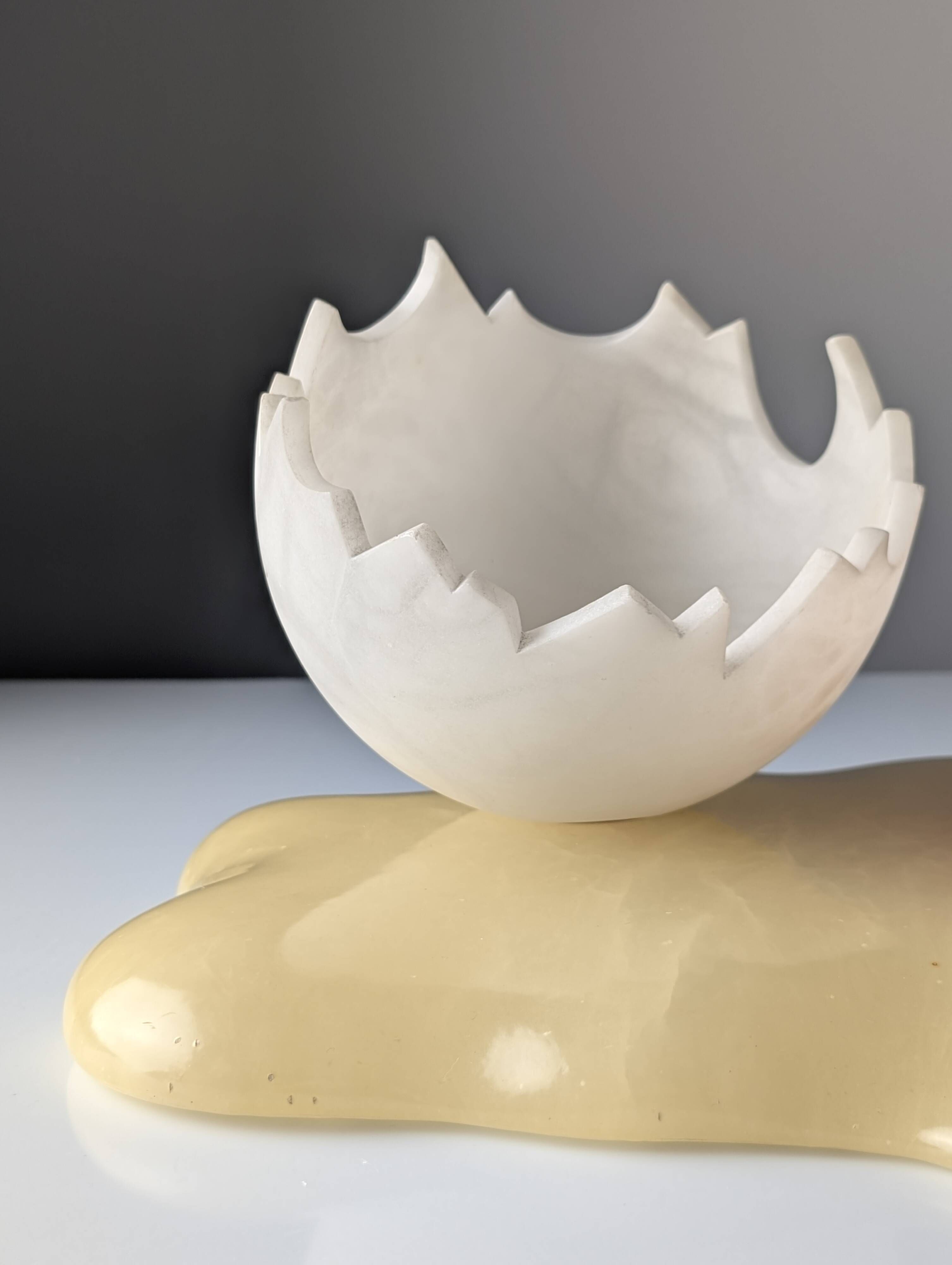 Broken egg alabaster sculpture lamp by Marco Ricciardi, Italy, 1980s