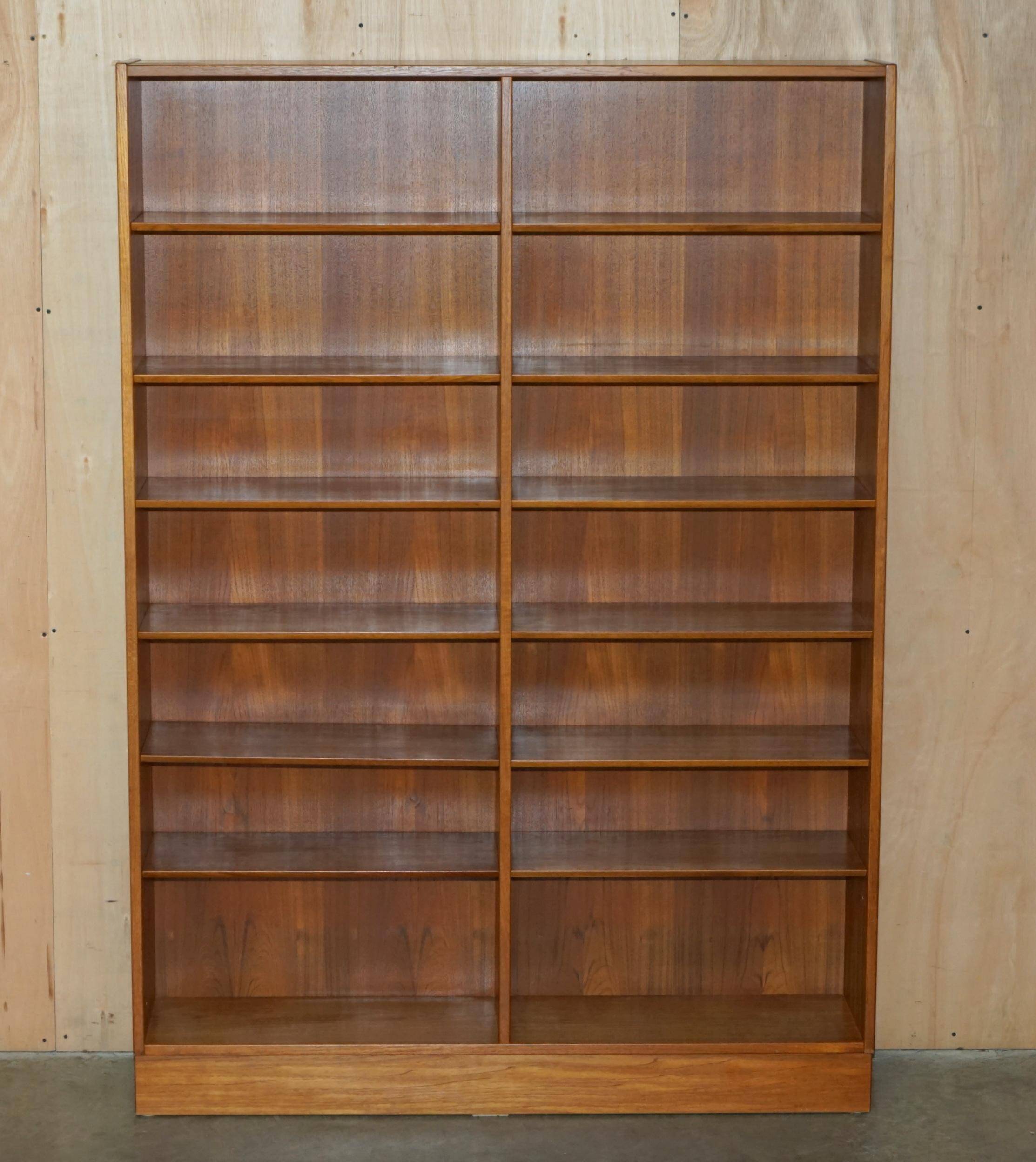 Pair of large open bookshelves Poul Hundevad Mid Century Modern in teak