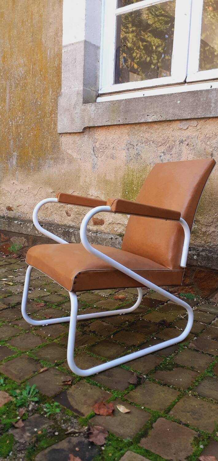 60s armchair with tubular legs, Ronéo style
