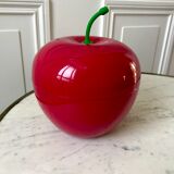 Red ice cube apple 70s
