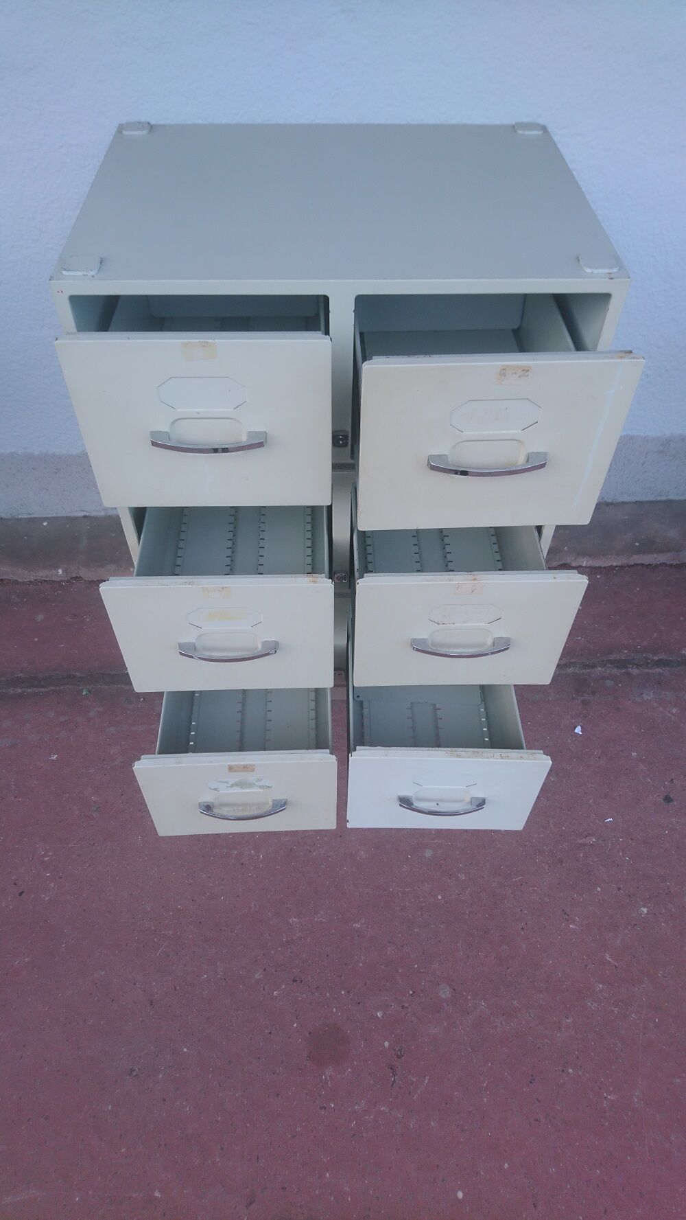 Meuble industriel Strafor