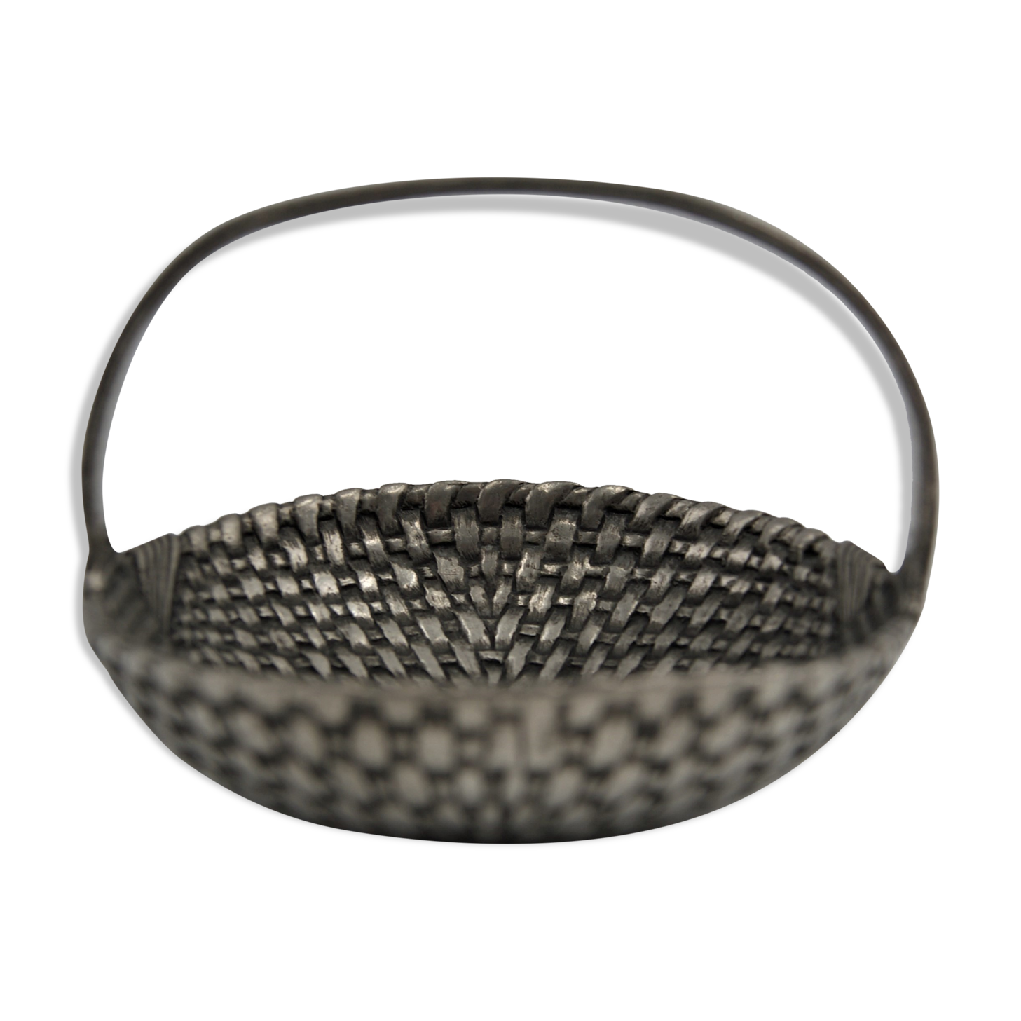 Basket tin braided deco vintage table