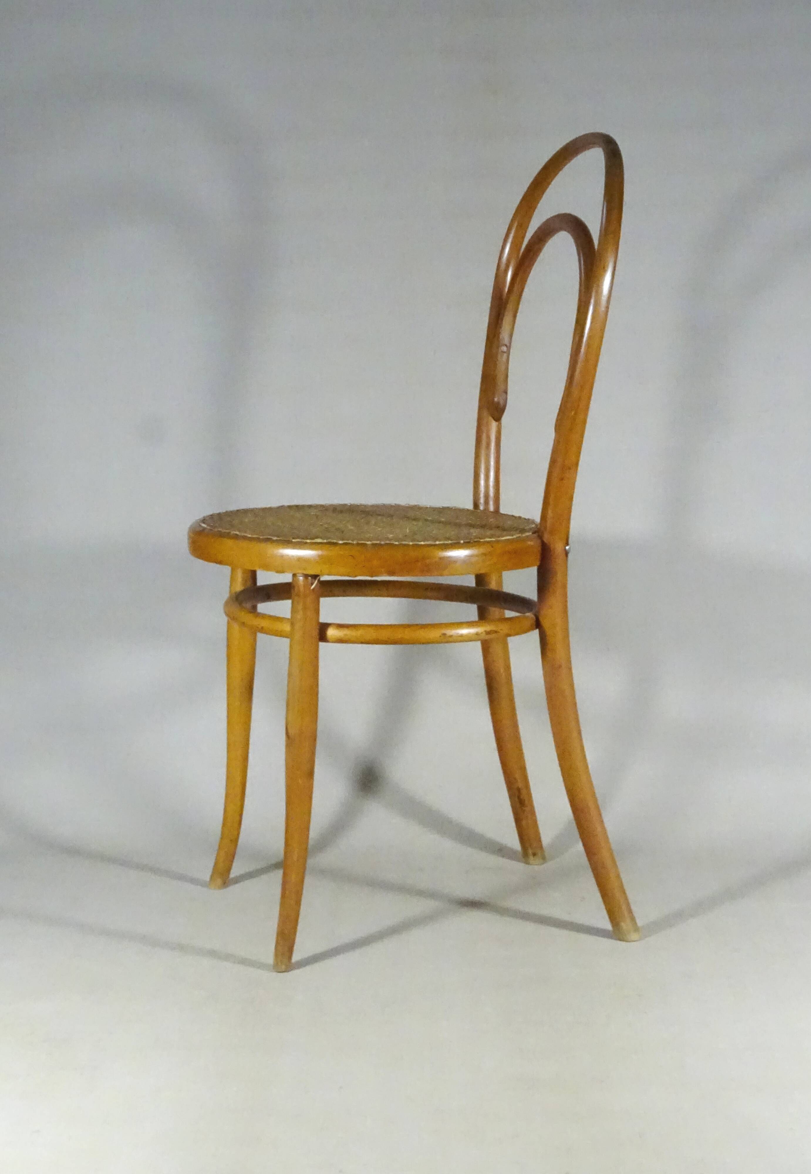 Chair No. 14, circa 1870 primary form - Thonet 1B -