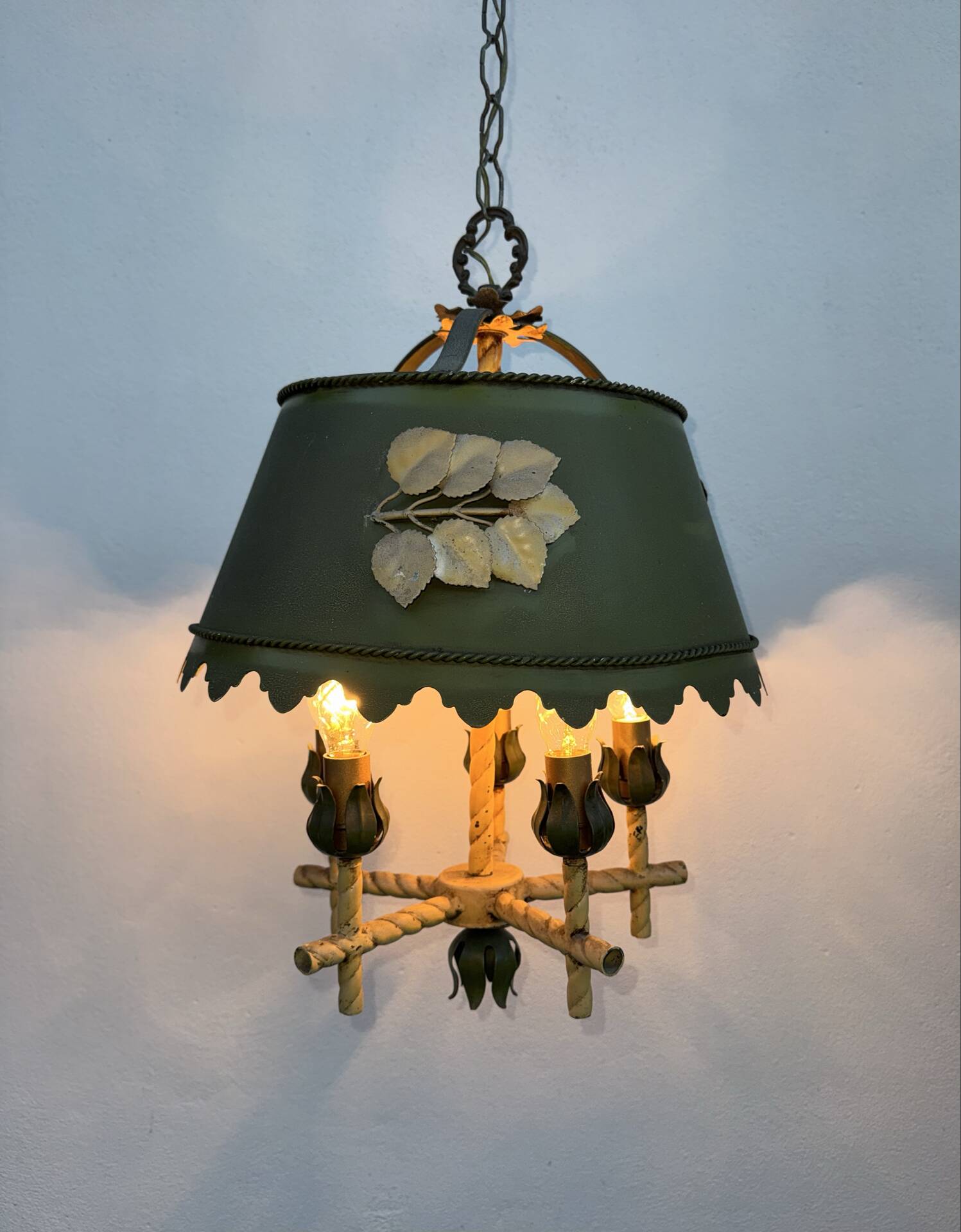 Florentine style chandelier Hollywood Regency 1960s