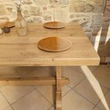 Farmhouse table