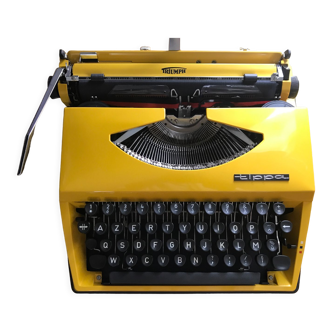 Machine à écrire Triumph