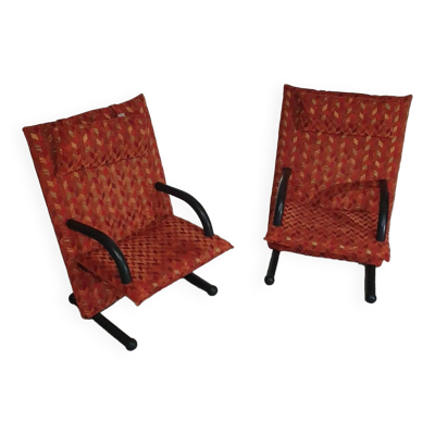 2 fauteuils par Burkhard Vogtherr. Fabriqué par Arflex en Italie. Cette « T-Line » post-moderne