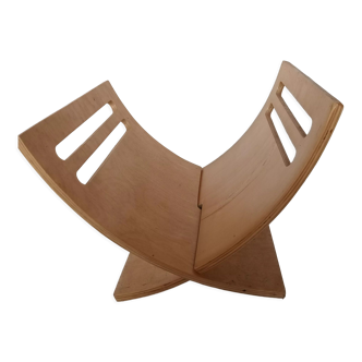 Magazine holder