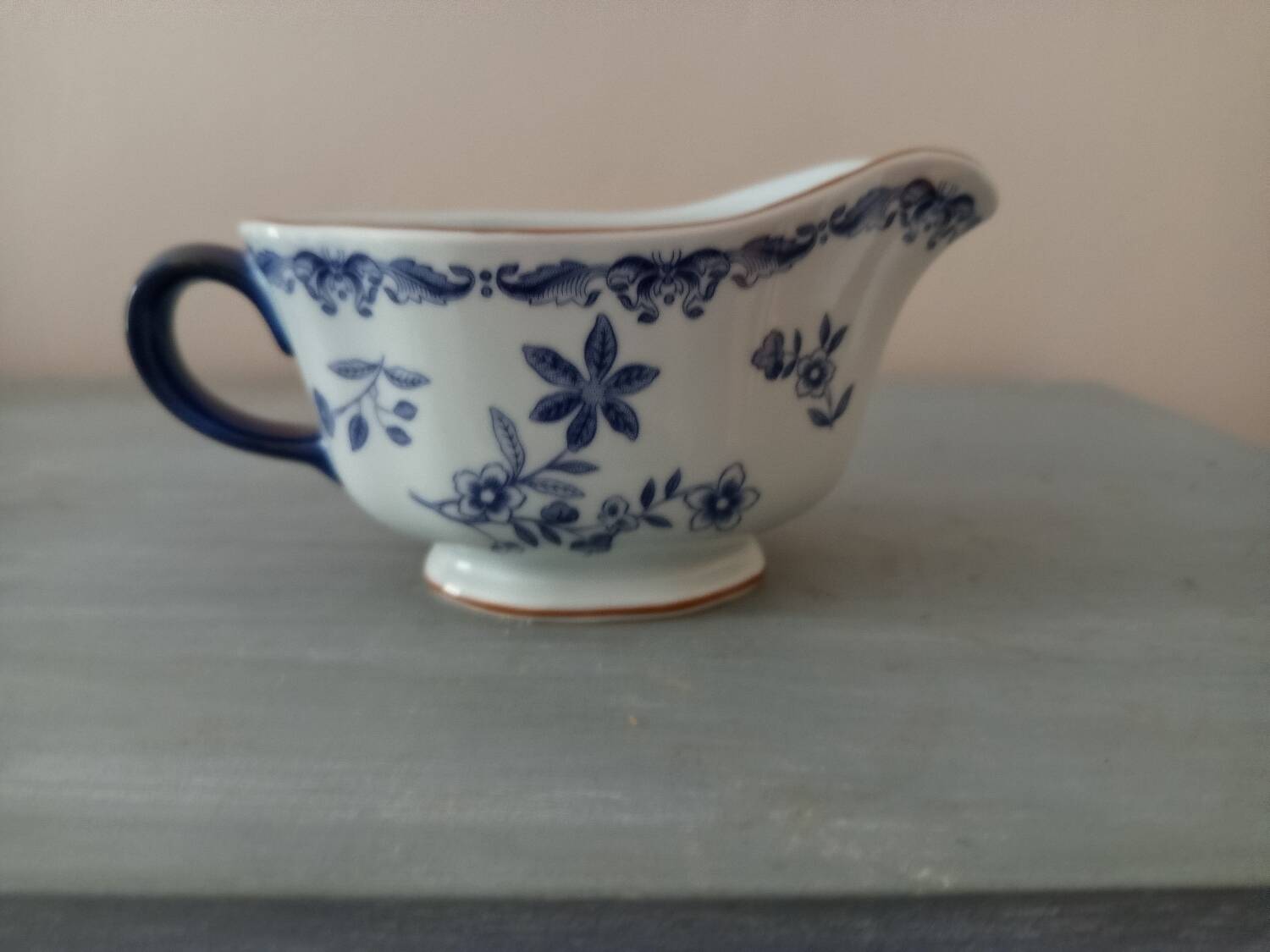 Ostindia sauce boat