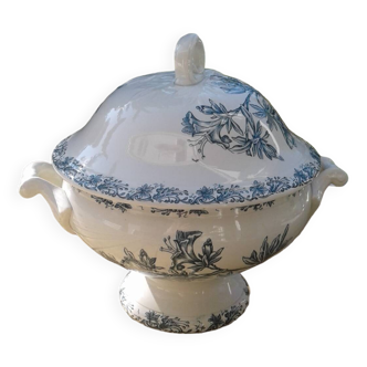 St-Amand soup tureen