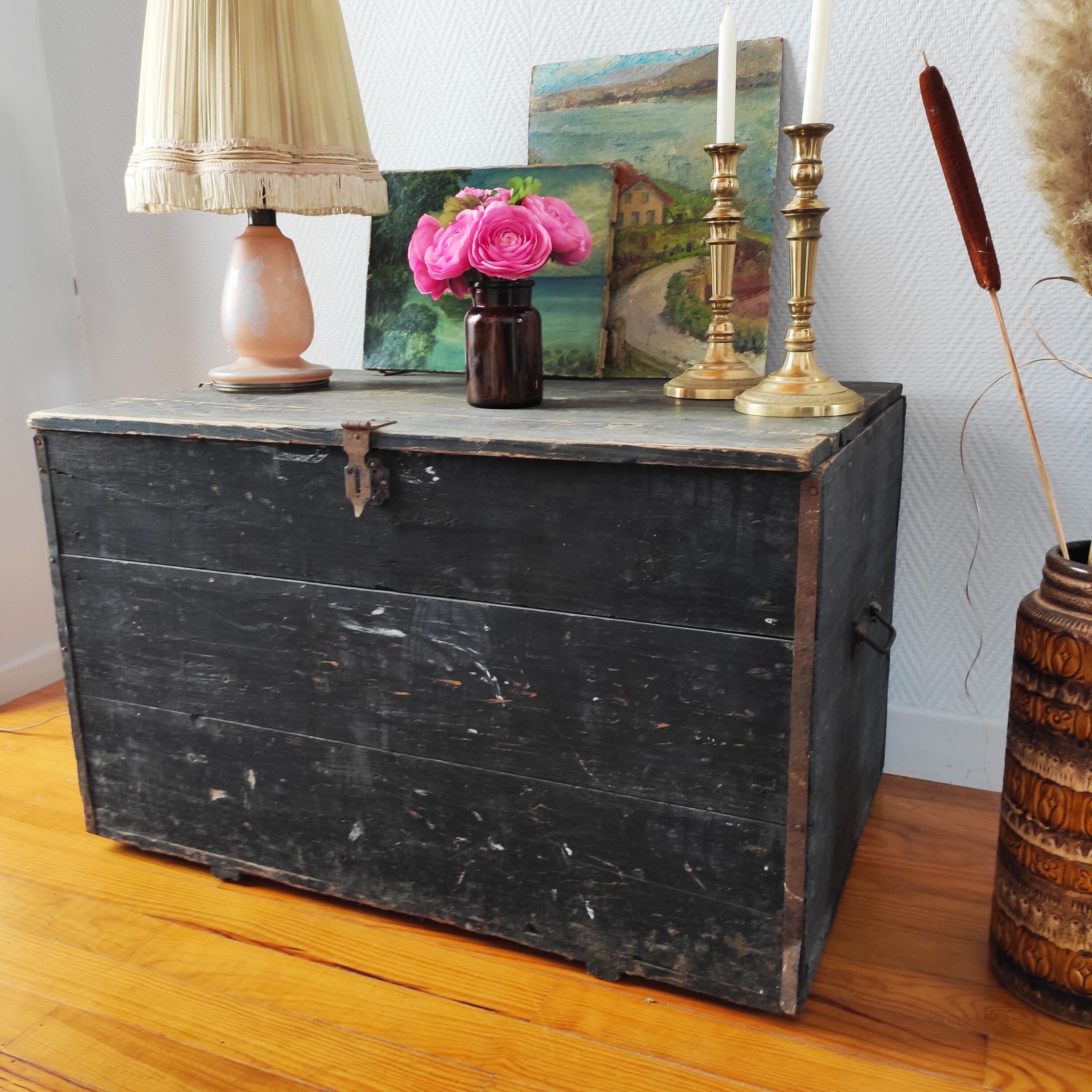 Chest old trunk fir wood