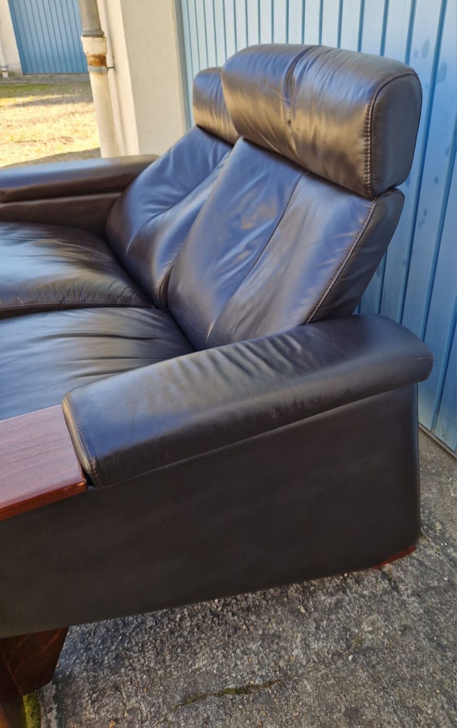 Stressless leather sofa