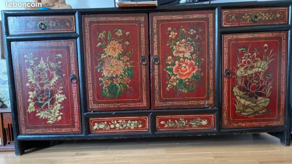 Buffet furniture / Chinese painting
