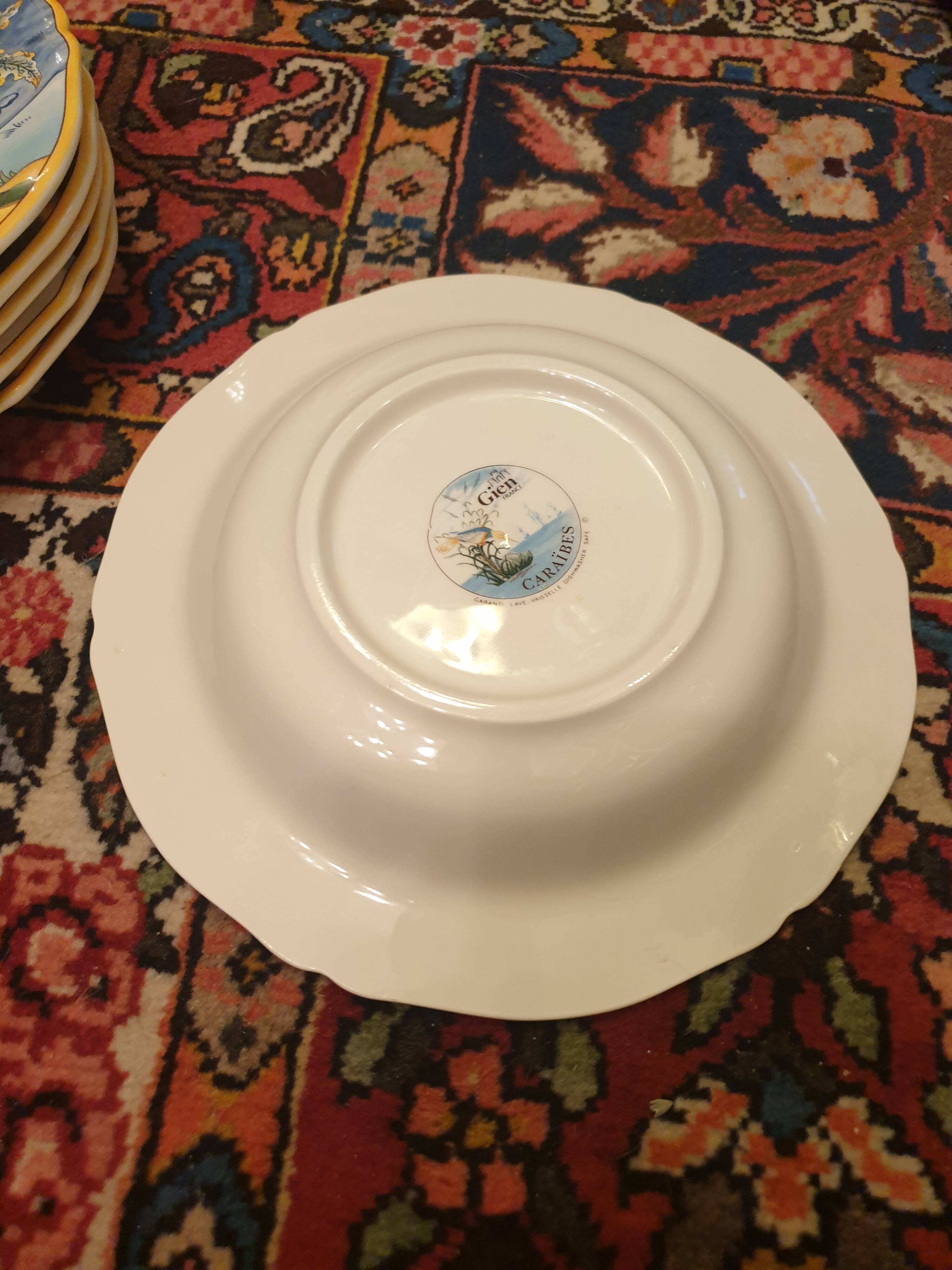 6 Gien France Caribbean Magellan pattern soup plates