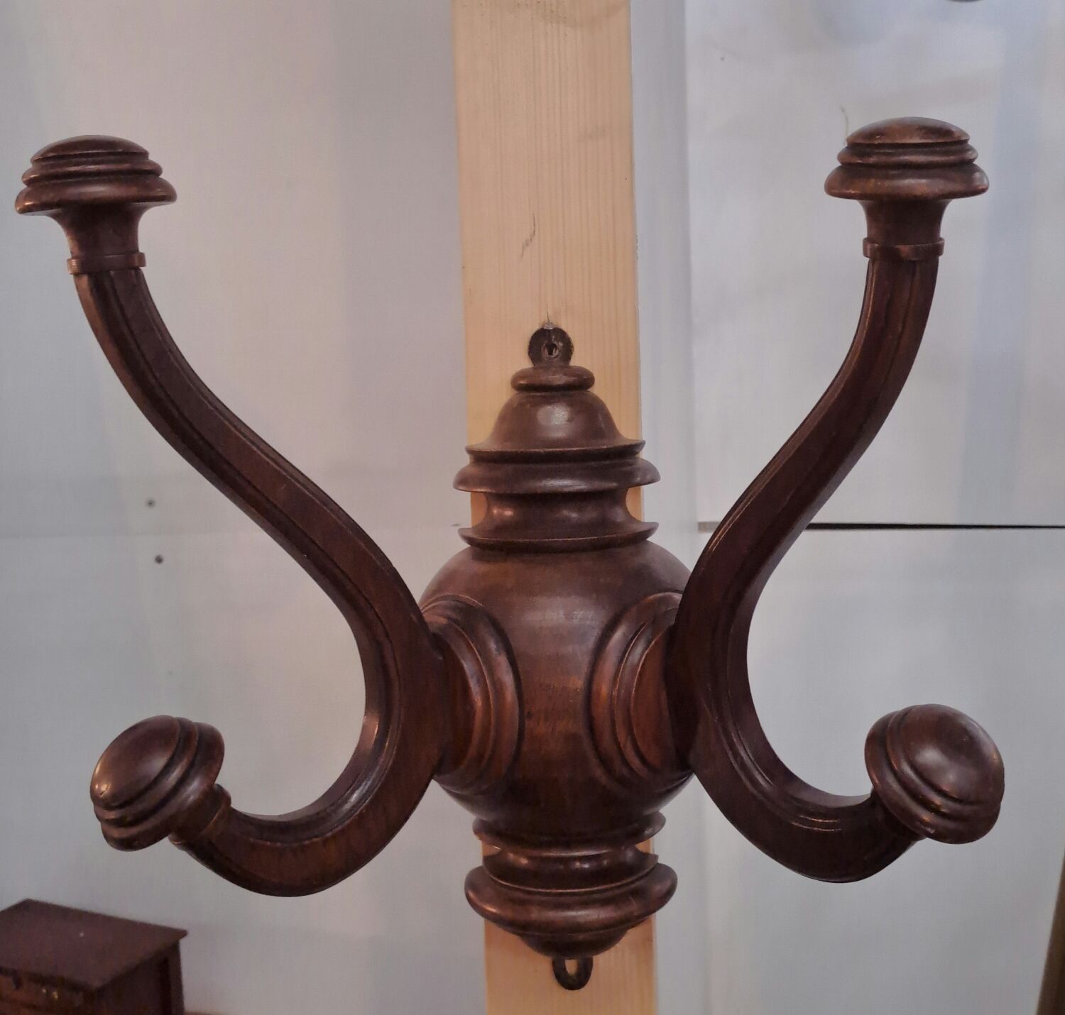 Wall coat rack
