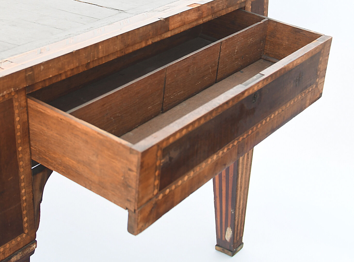 Office called "partner desk" opening with four drawers on its four faces