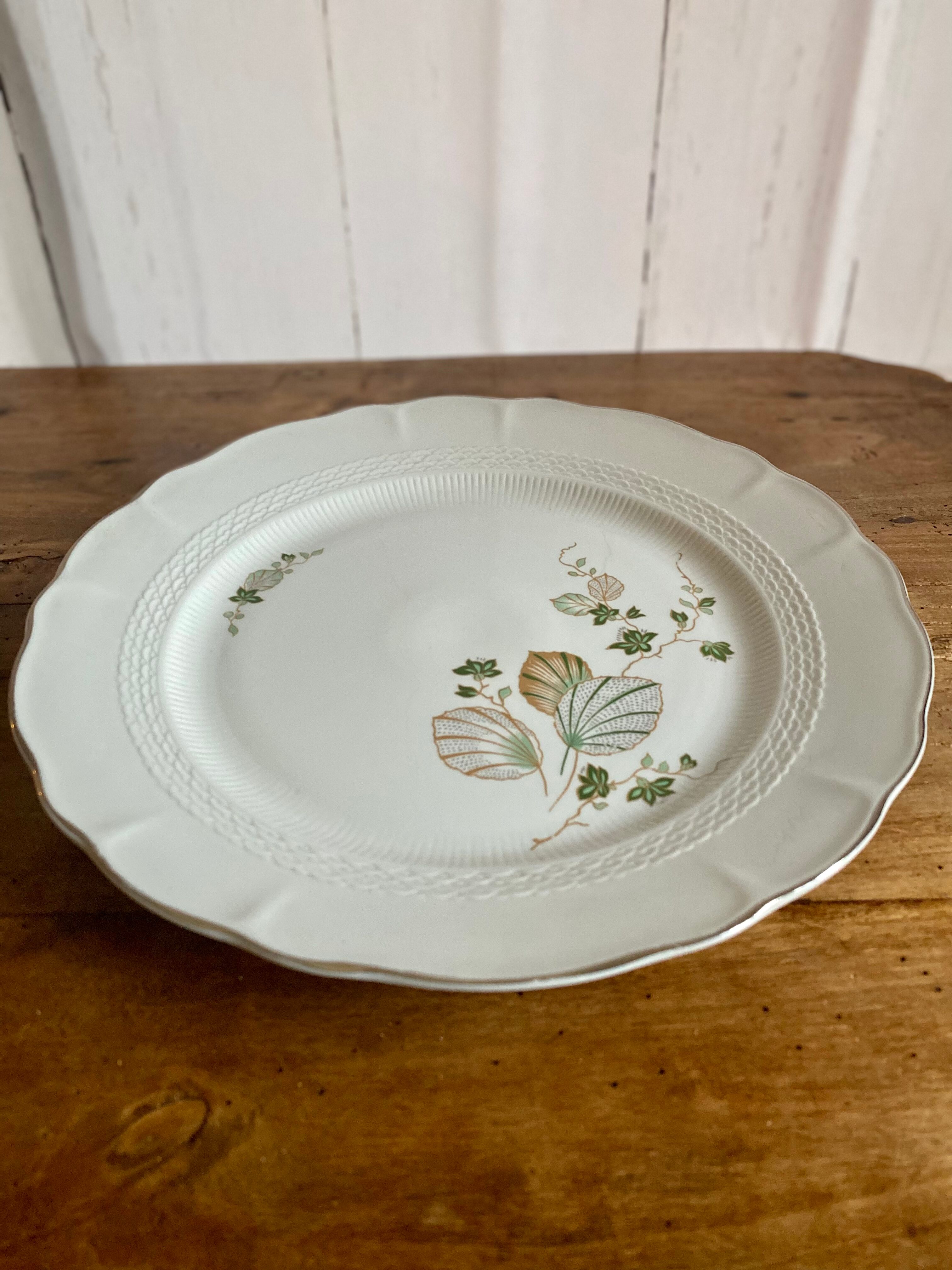 Porcelain plate