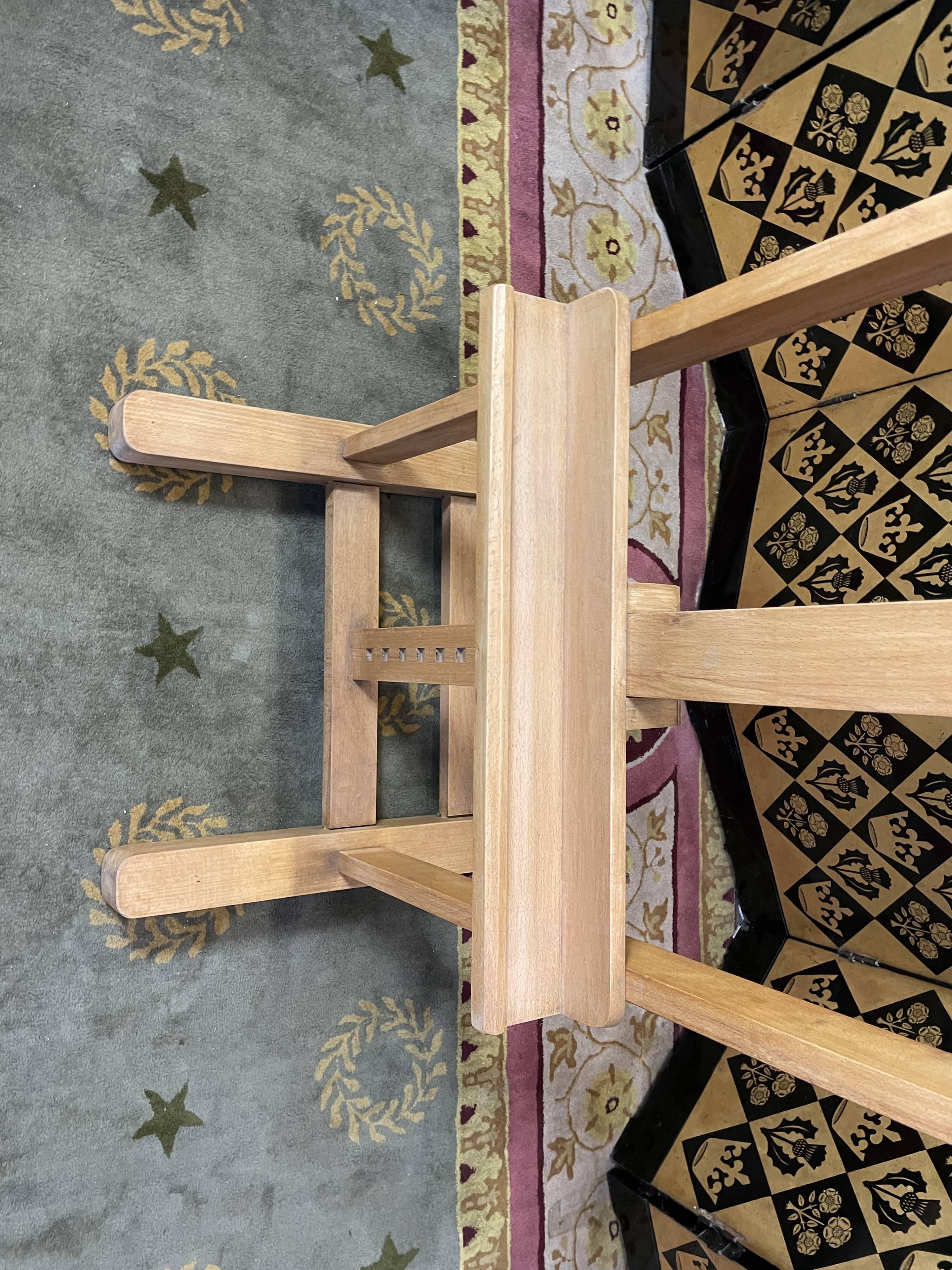 Beech painter's easel