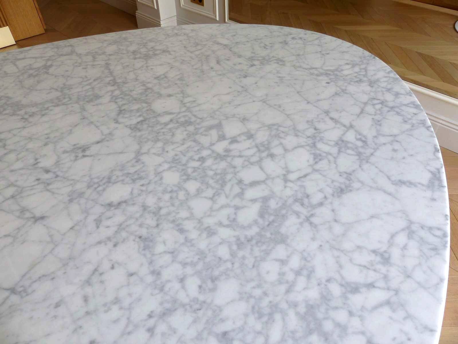 Saarinen Dining Table - Oval Statuarietto Marble KNOLL Eero Saarinen