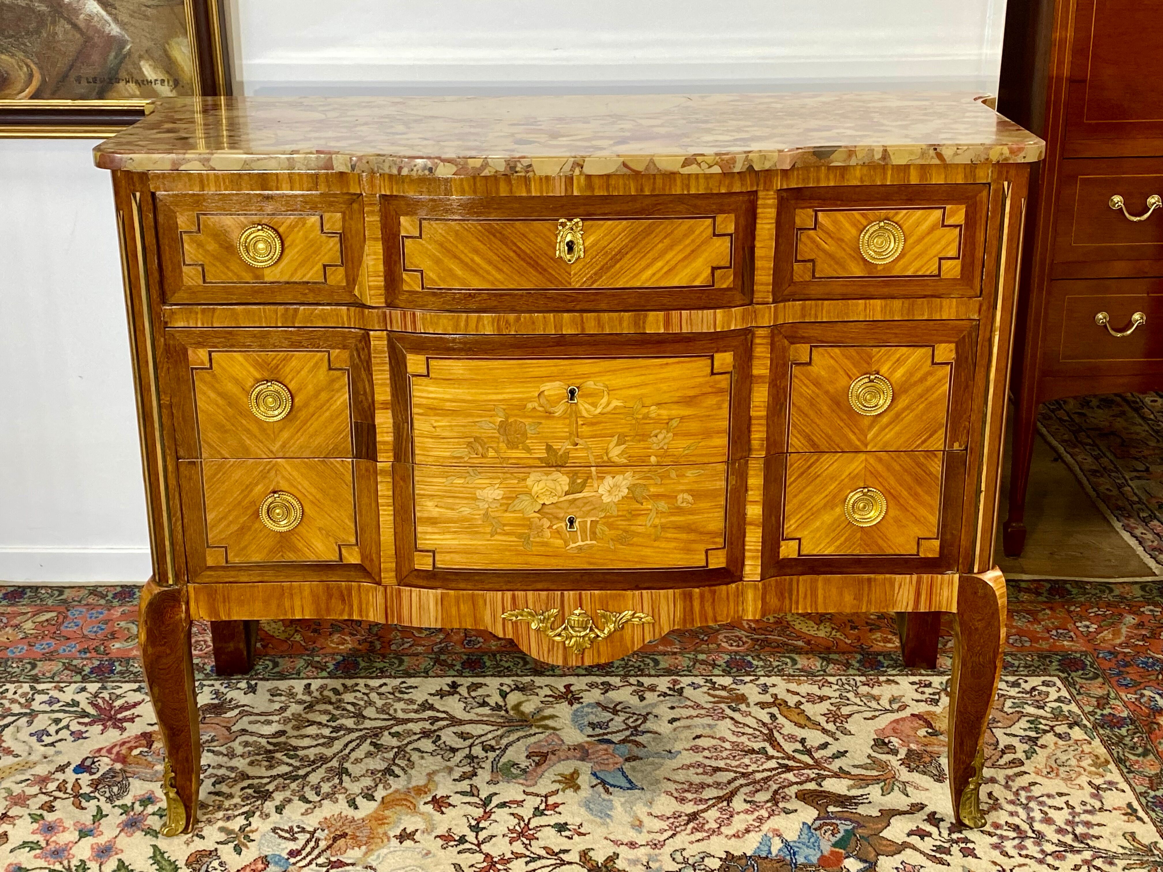 Commode Transition pink marble top Breche d'Aleppo