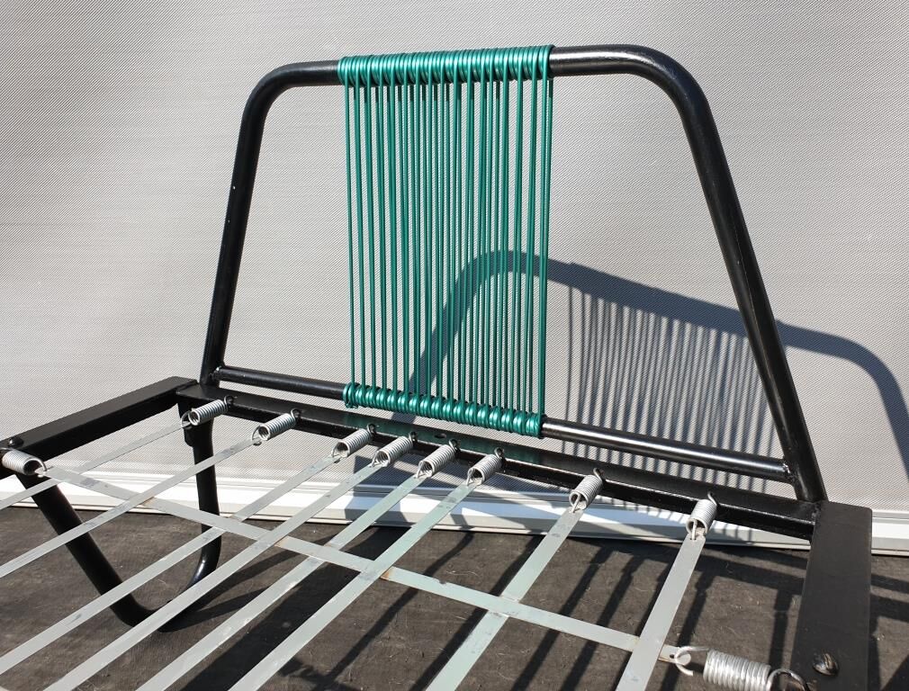 Metal bed  scoubidous green metal