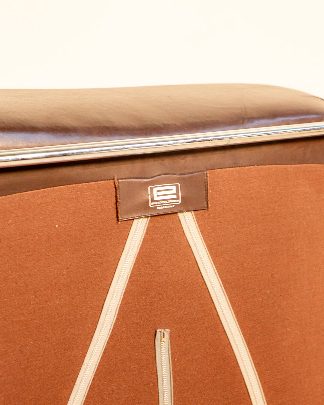 Pair of brown leather low chairs by Europoltrona 70's