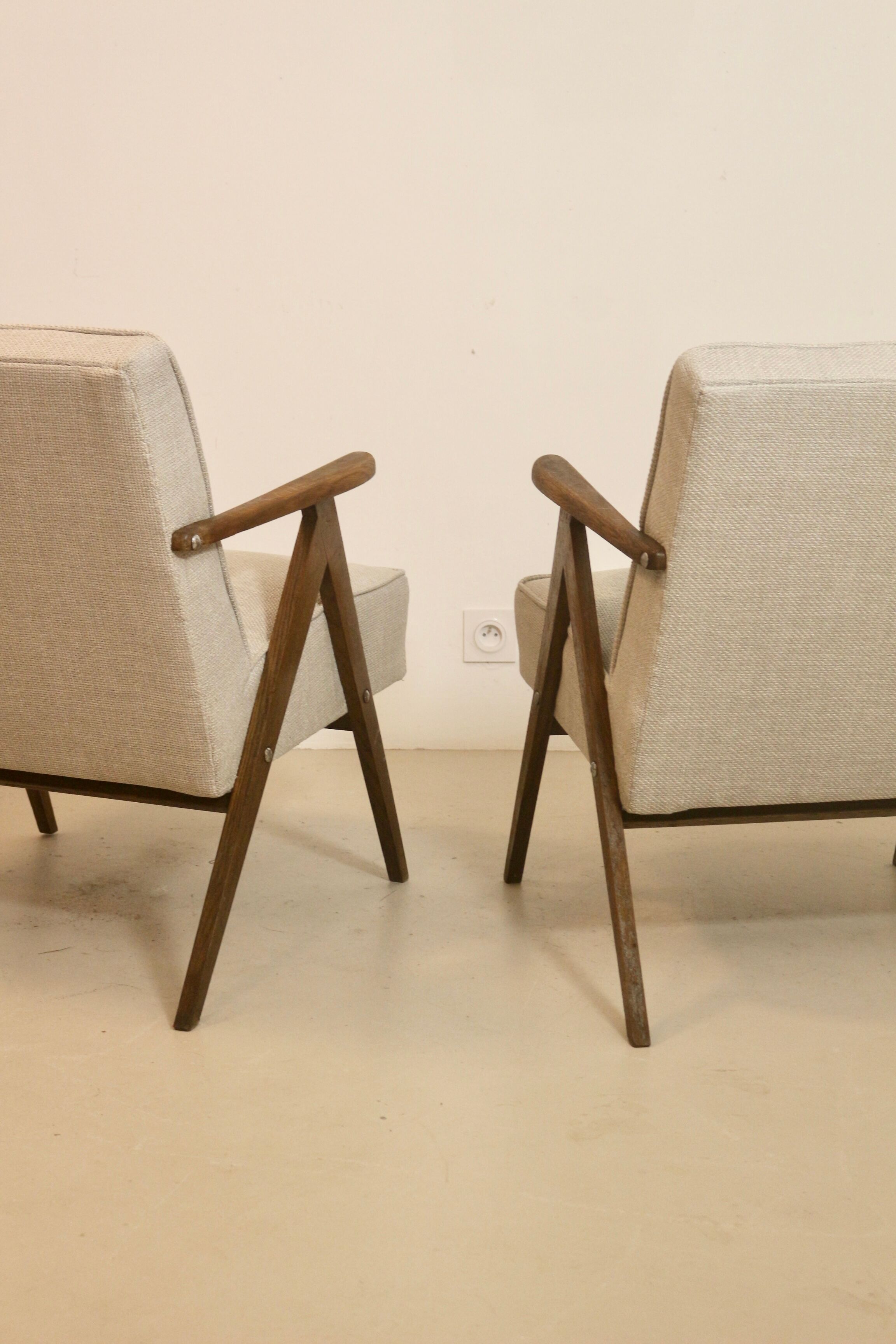Pair of vintage armchairs design year 60 in oak