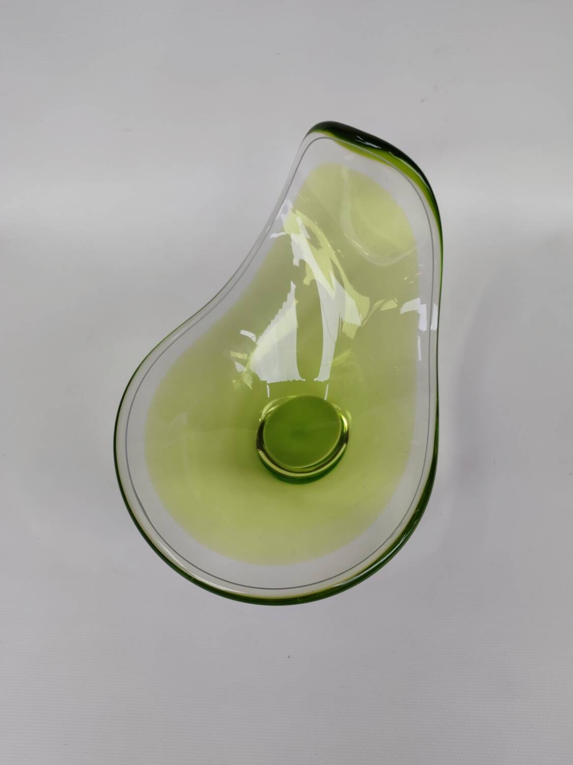 Glass bowl by Paul Kedelv, for flygsfors, 1960s.