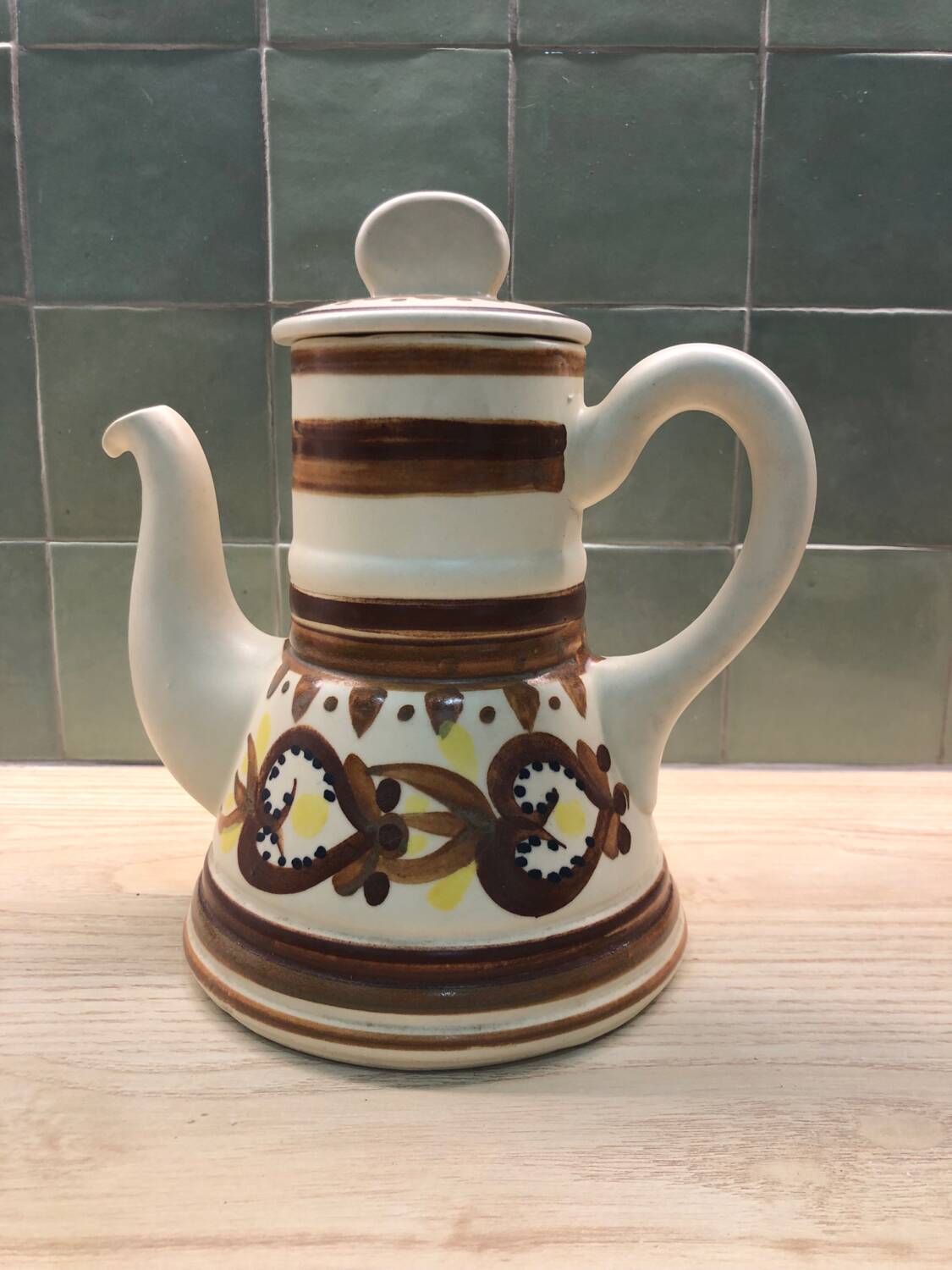 Hand-painted teapot signed Henriot in Quimper faience.
