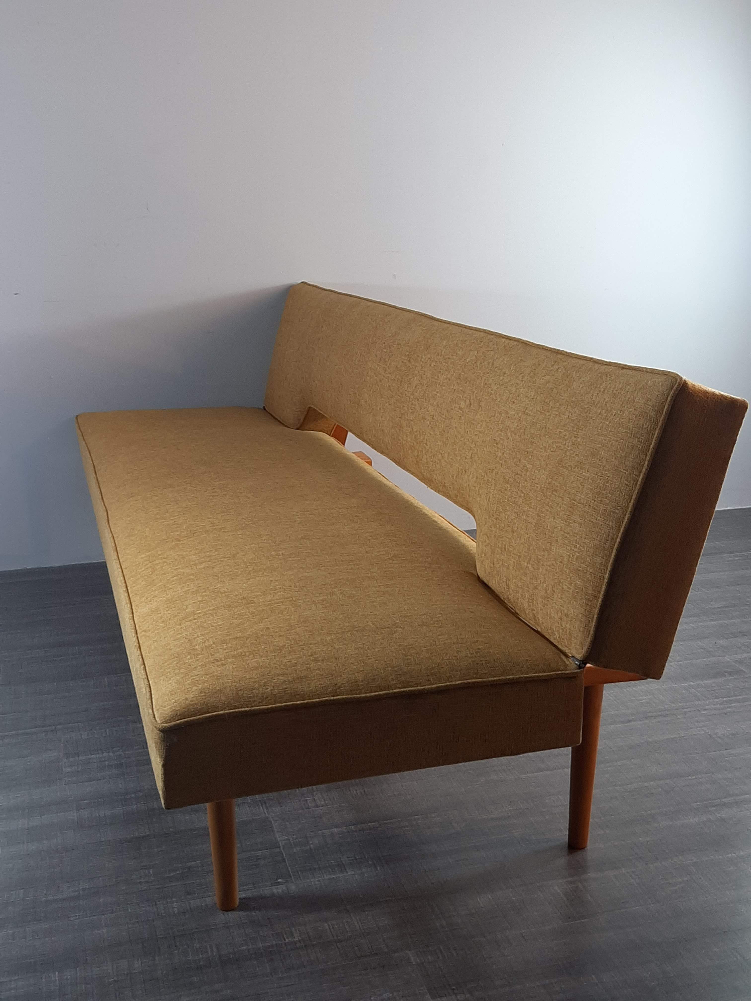 Daybed sofa by Miroslav Navratil, Czech Mid-Century 1960s