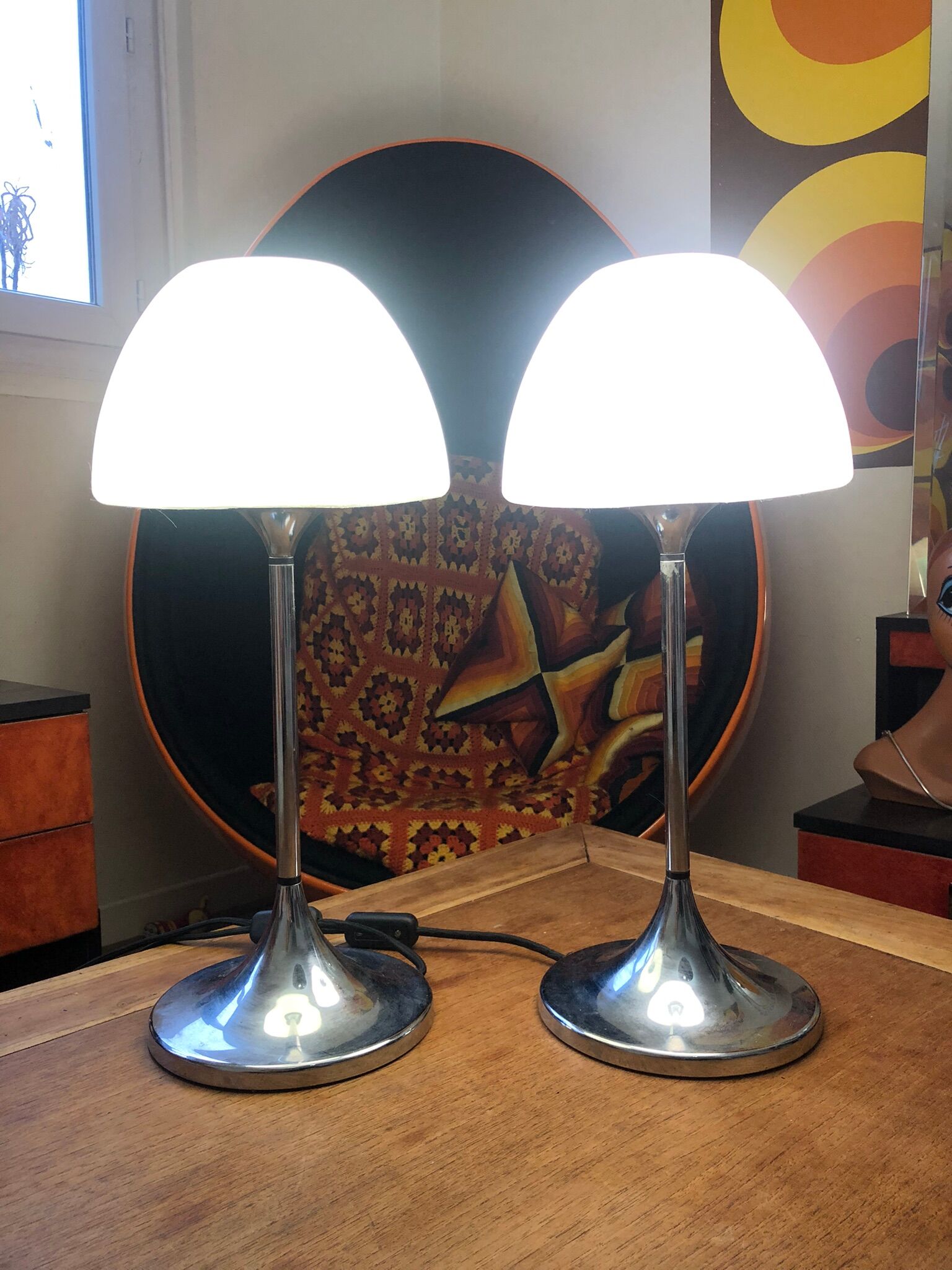 Set of 2 vintage tulip foot lamps