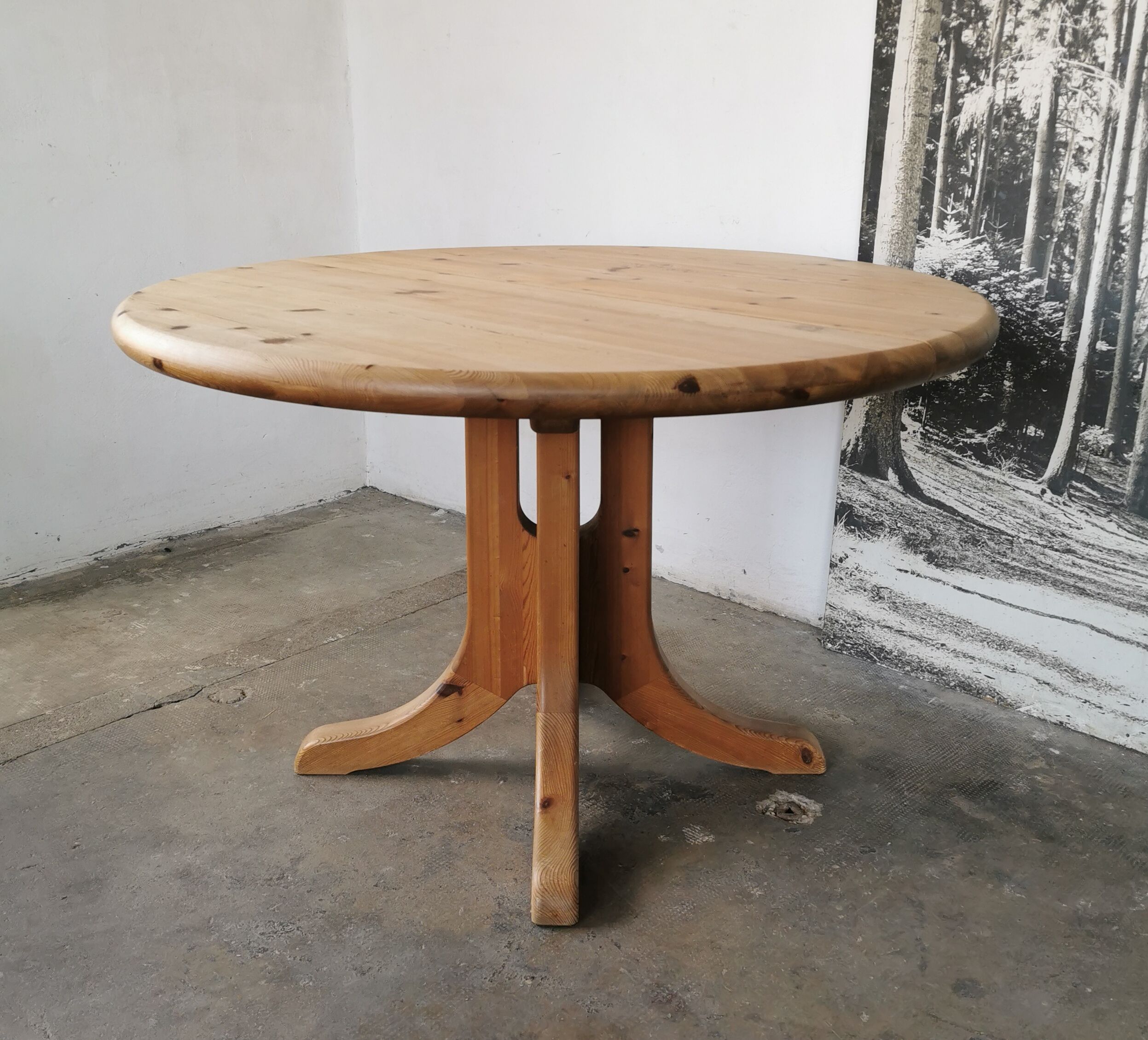 Table ronde en pin massif Rainer Daumiller