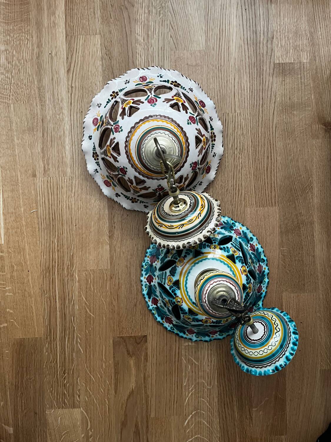 Talavera ceramic suspension