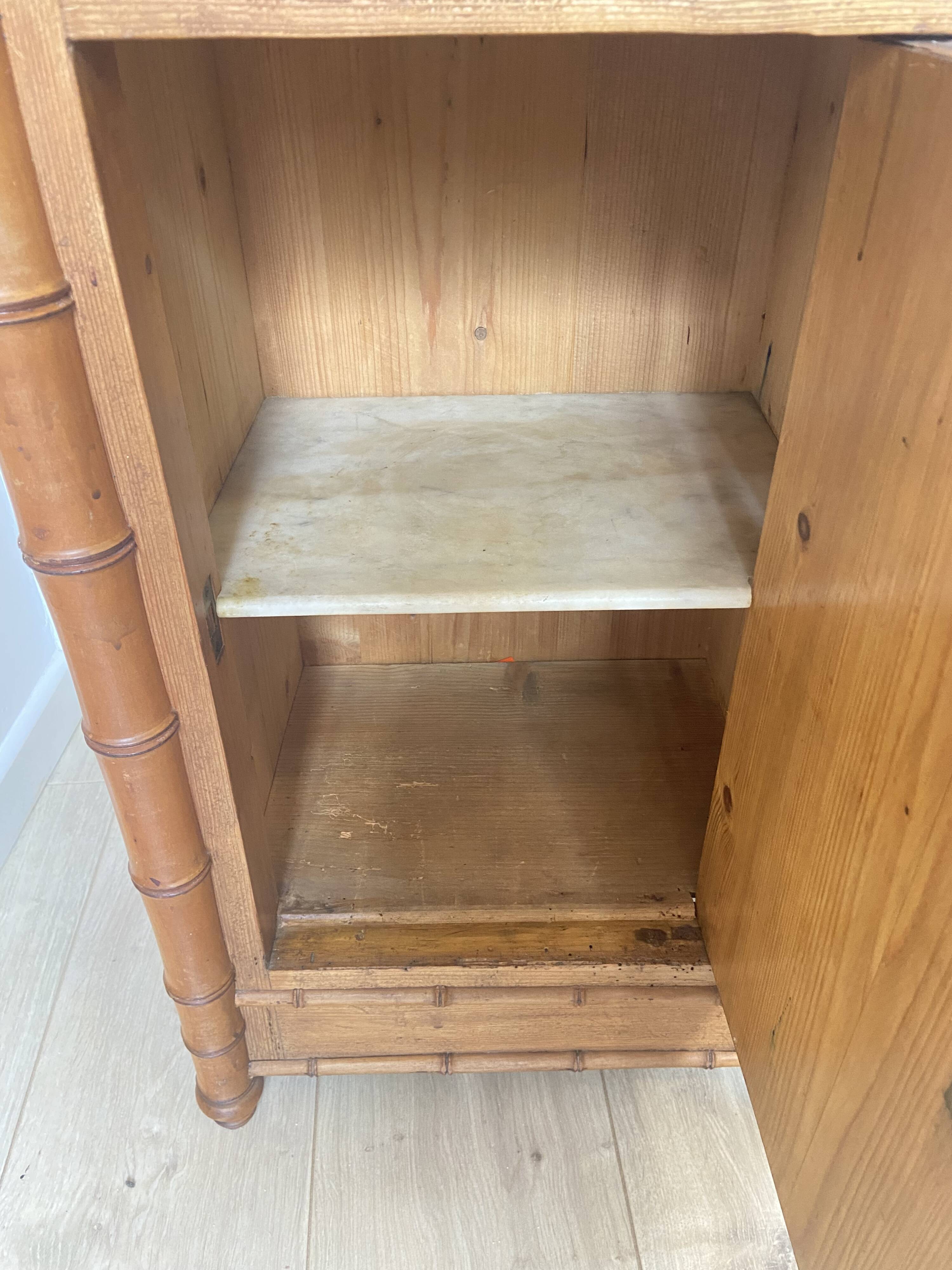 Bedside table / nightstand in pitchpin pine wood and bamboo with marble top